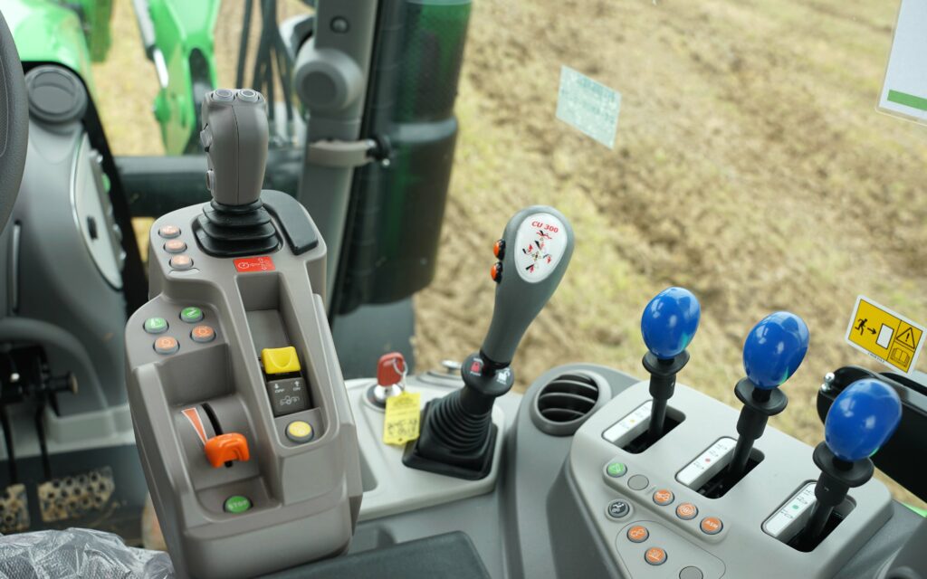 Joystick on Series 6.4 tractor