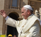 Pope Francis calls for support on abandonment of fossil fuels